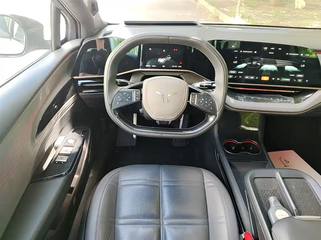 Hongqi EH7 2024 Model 760 Pro+ AWD фото 7
