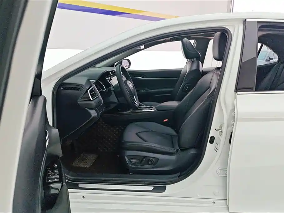 Toyota Camry 2019 Facelift 2.0G Luxury Edition фото 9