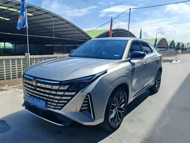 Changan UNI-Z 1.5T, Премиум
