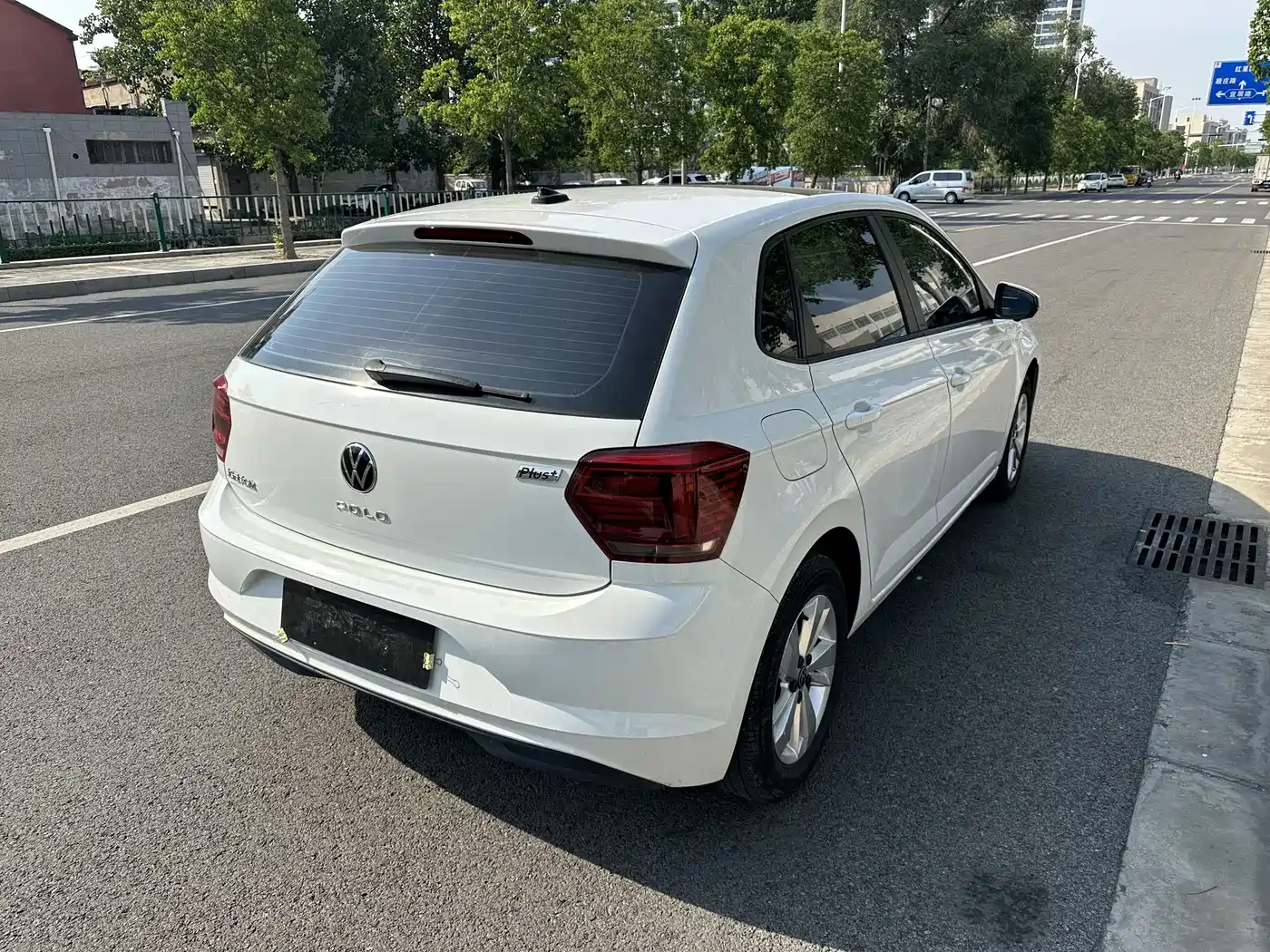 Volkswagen Polo 2021 Plus 1.5L Automatic Panorama Enjoyment Edition фото 5