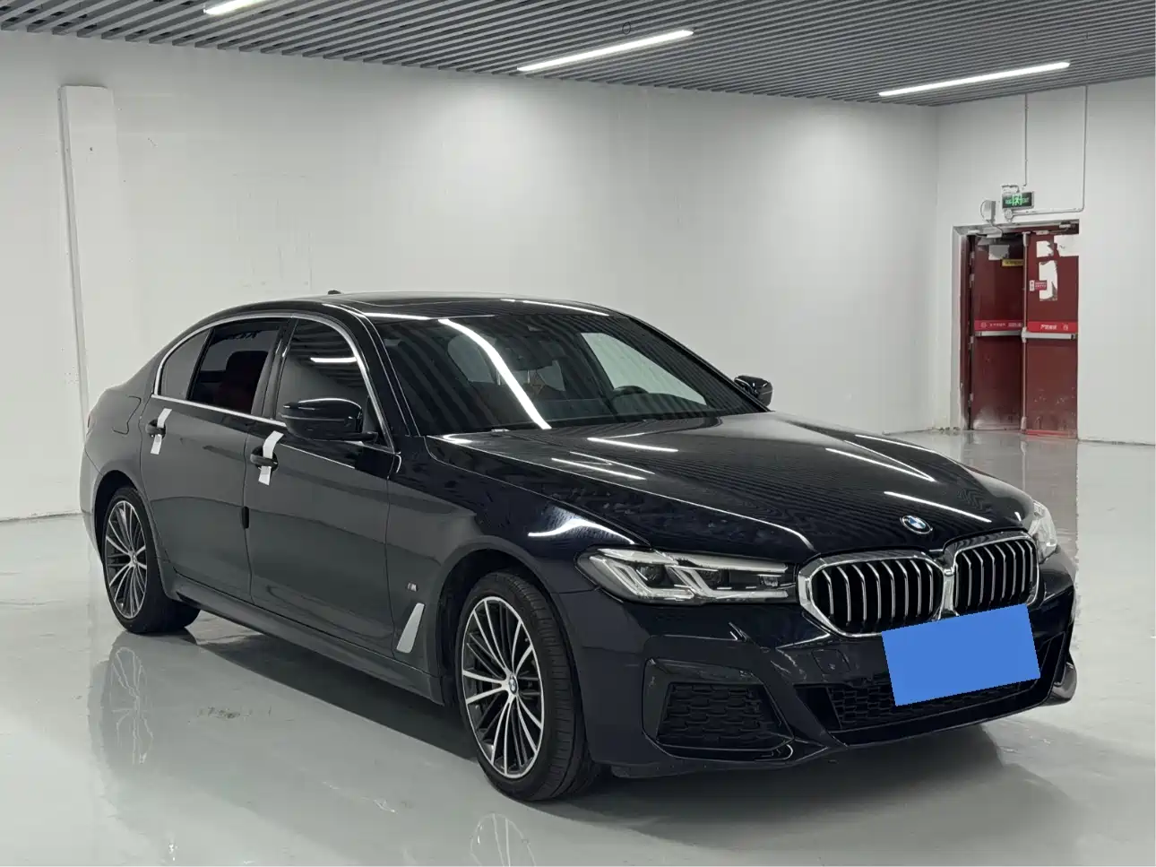 BMW 5 Series 2020 530Li Exclusive M Sport Package фото 3