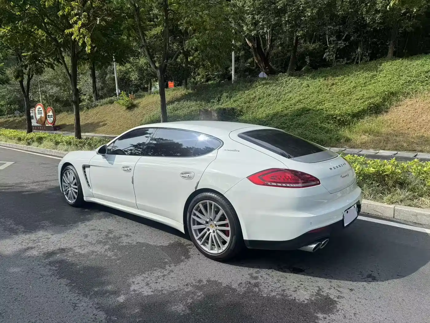 Porsche Panamera 2014 Panamera Executive 3.0T фото 2