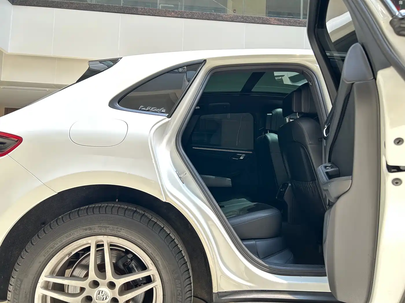 Porsche Macan 2017 Macan 2.0T фото 15