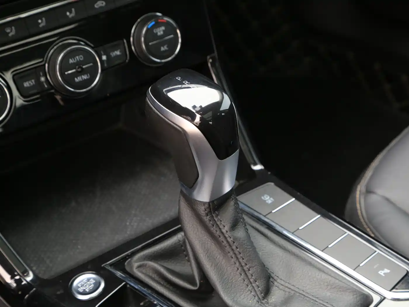 Volkswagen Passat 2019 330TSI Elite Version China VI фото 10