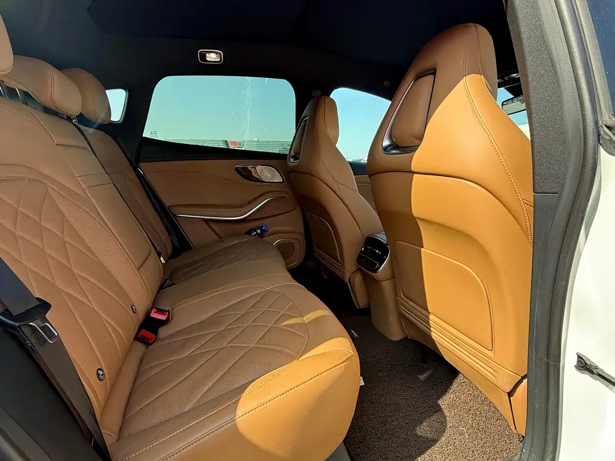 RISING AUTO FEIFAN R7