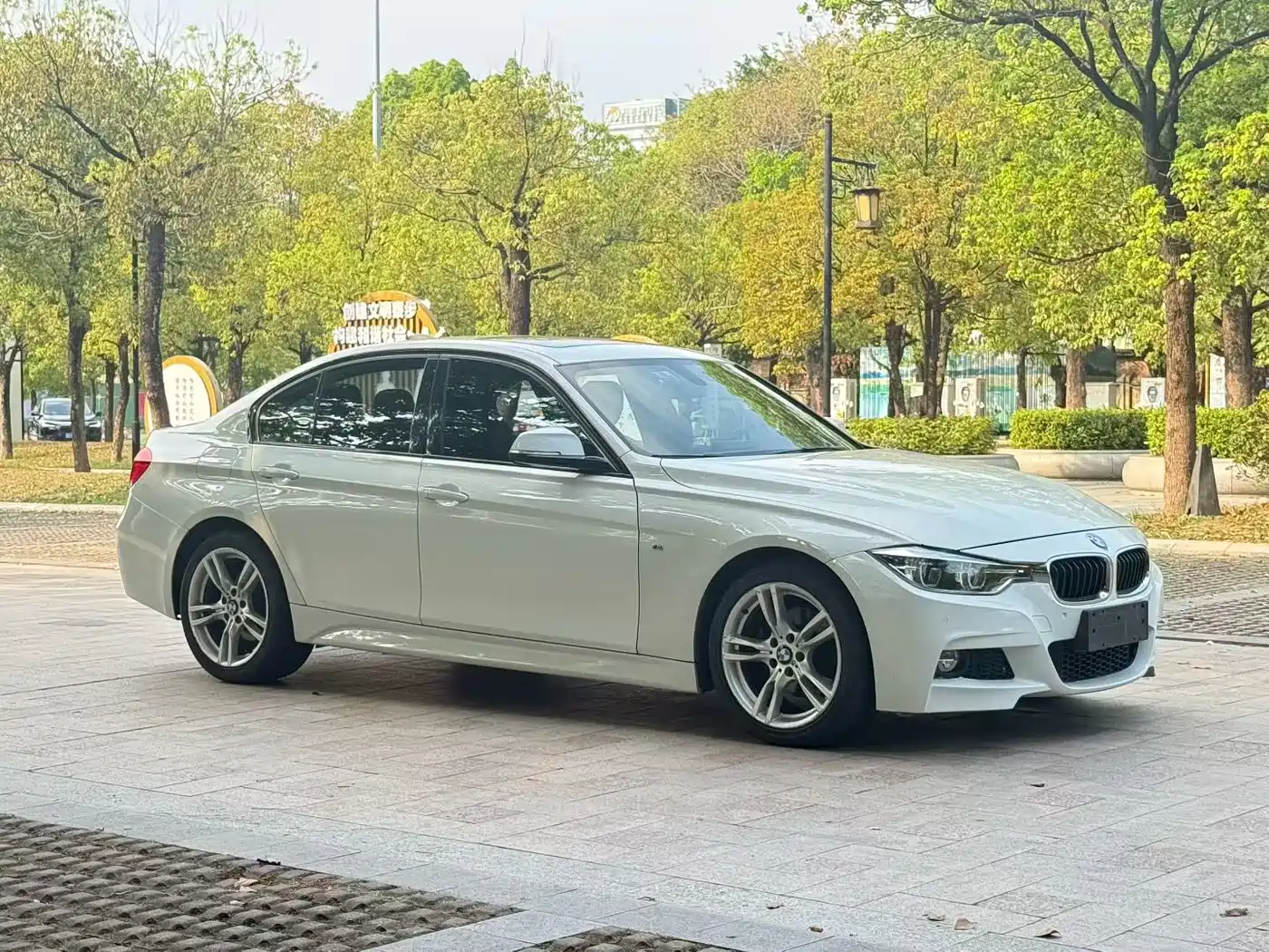 BMW 3 Series 2018 320i M Sport Package фото 3