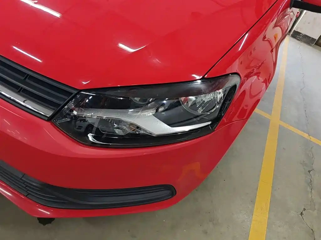 Volkswagen Polo 2016 1.4L Automatic Trend фото 24