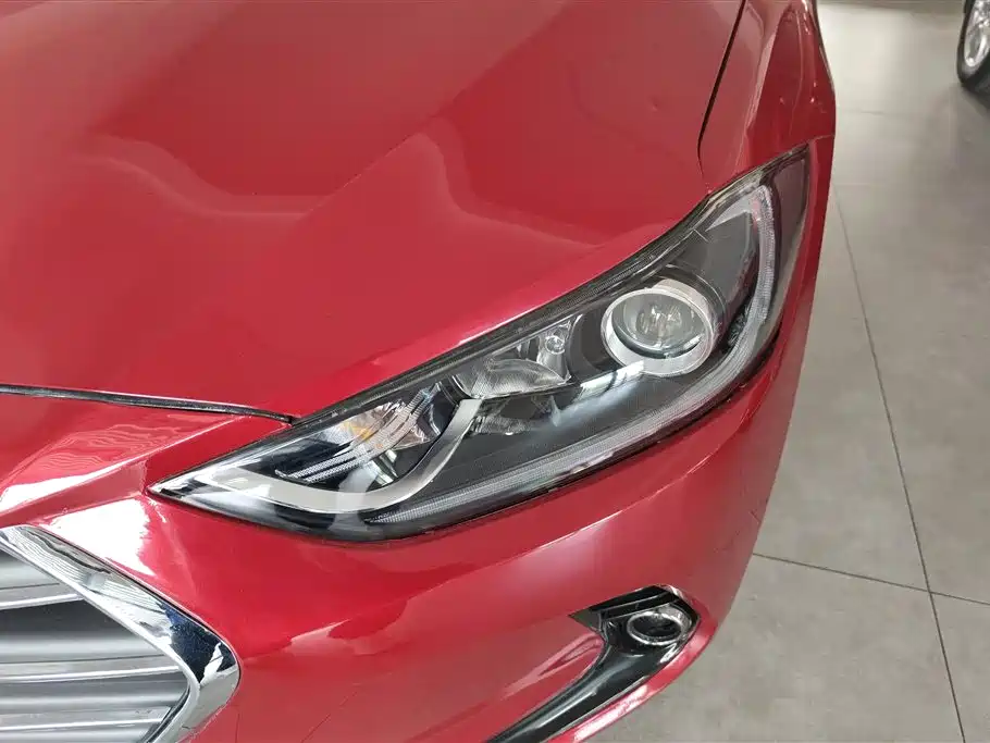 Hyundai Elantra 2016 Model 1.6L Automatic Smart Elite фото 5