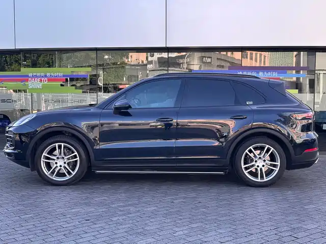 Porsche Cayenne 2022 Cayenne 3.0T Platinum Edition — фото 4