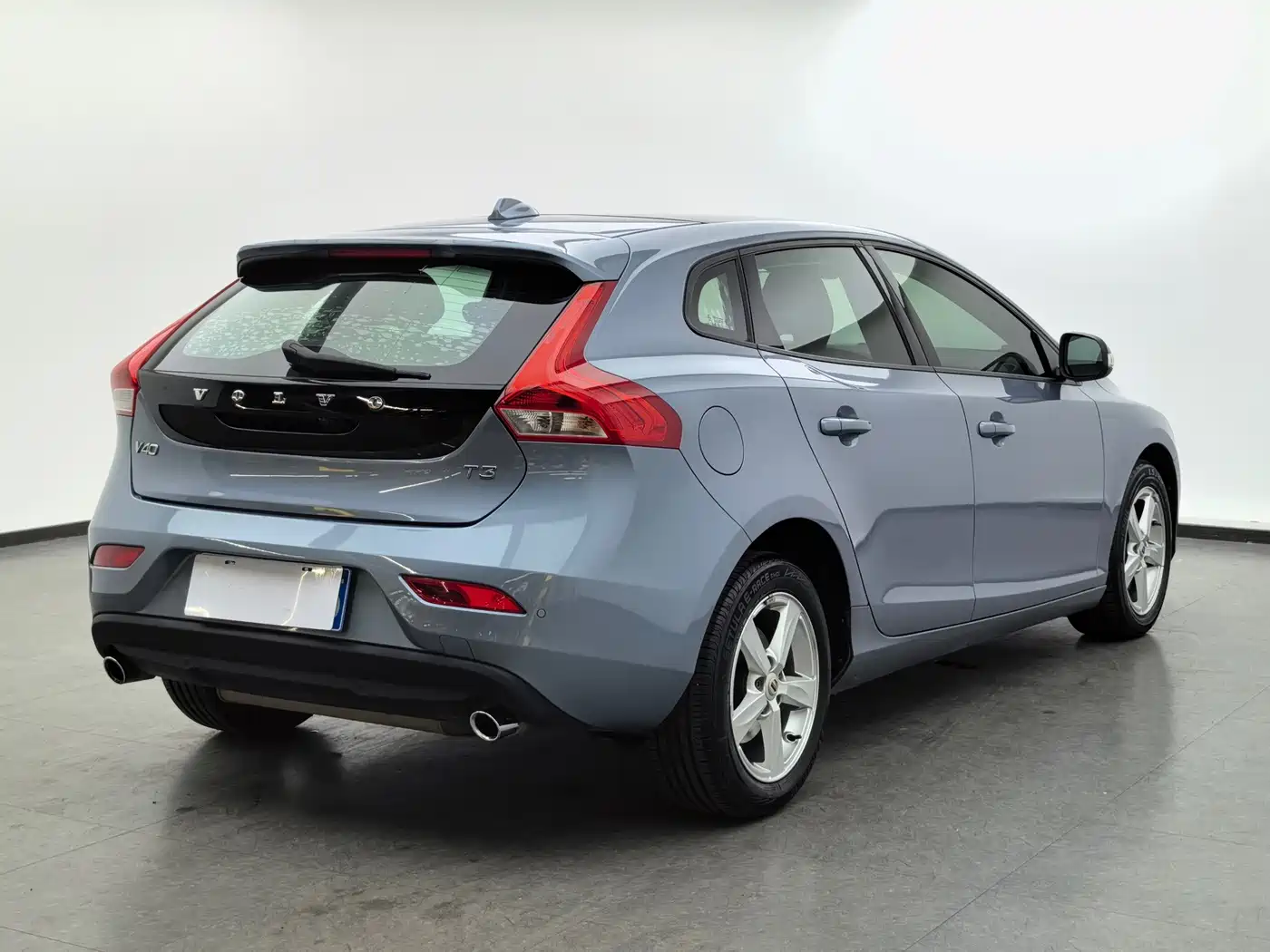 Volvo V40 2018 2017 T3 Momentum
