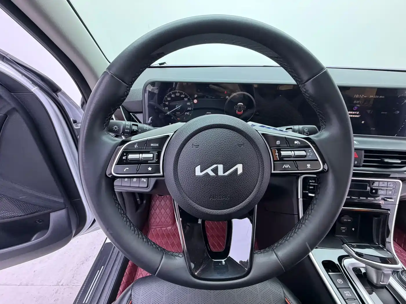 Kia Seltos 2023 1.5L CVT Premium Edition фото 10