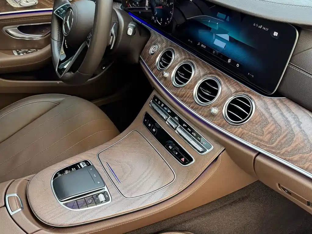 Mercedes-Benz E-Class 2023 E 300 L Fashion фото 7