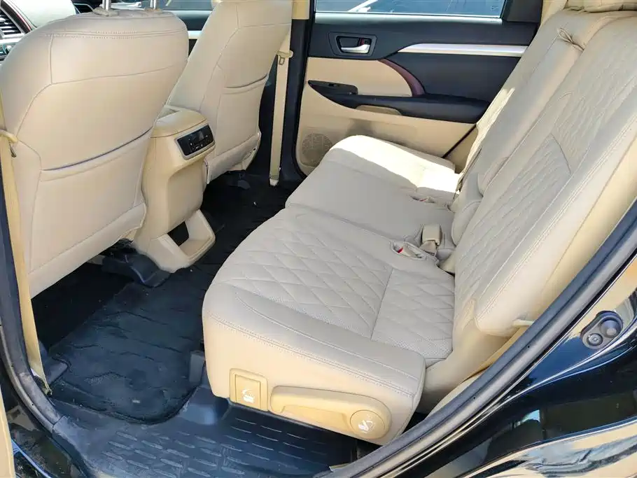 Toyota Highlander 2017 2.0T 2WD Elite 7-Seater фото 11