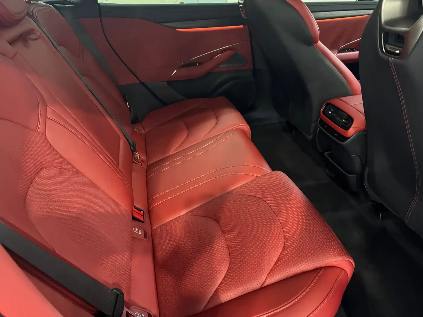 Xiaomi Auto Xiaomi SU7 2024 AWD Extended Range Advanced Smart Driving Max Edition фото 10
