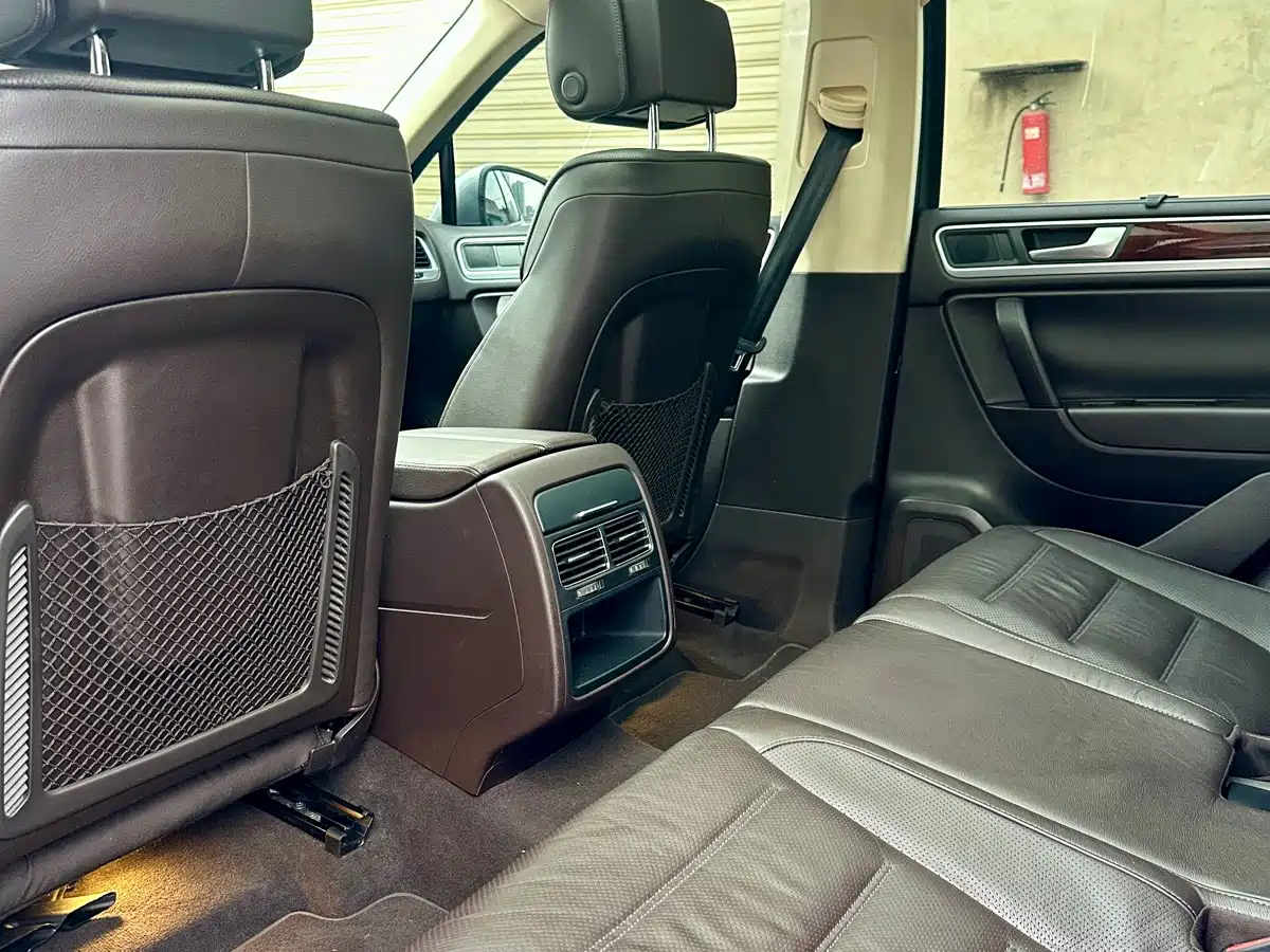Volkswagen Touareg 2011 3.0TSI Comfort фото 14