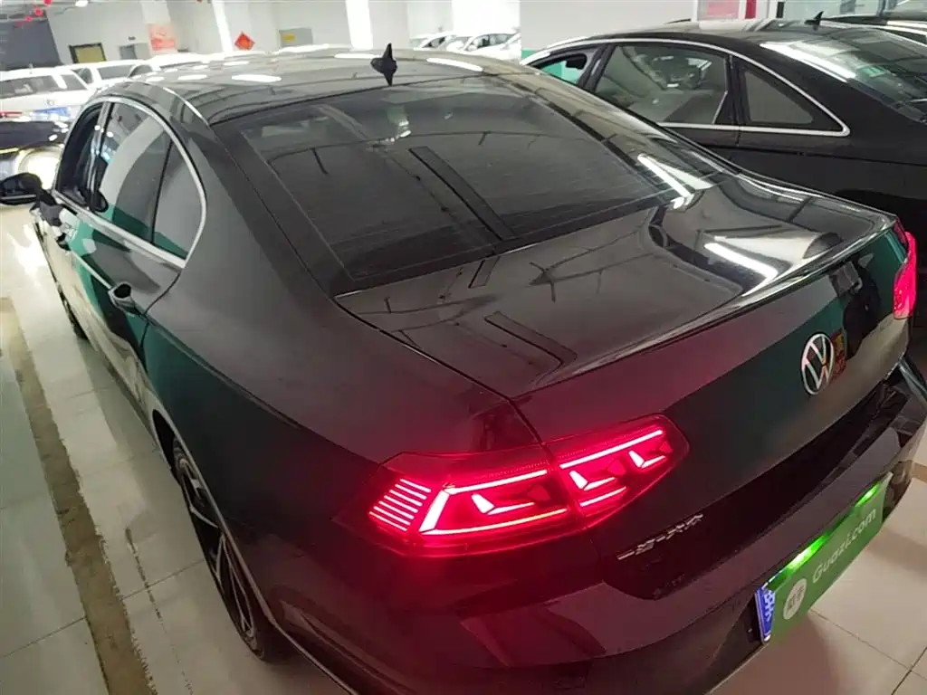 Volkswagen Magotan 2023 Model 2 Million Commemorative Edition 330TSI DSG Luxury фото 23