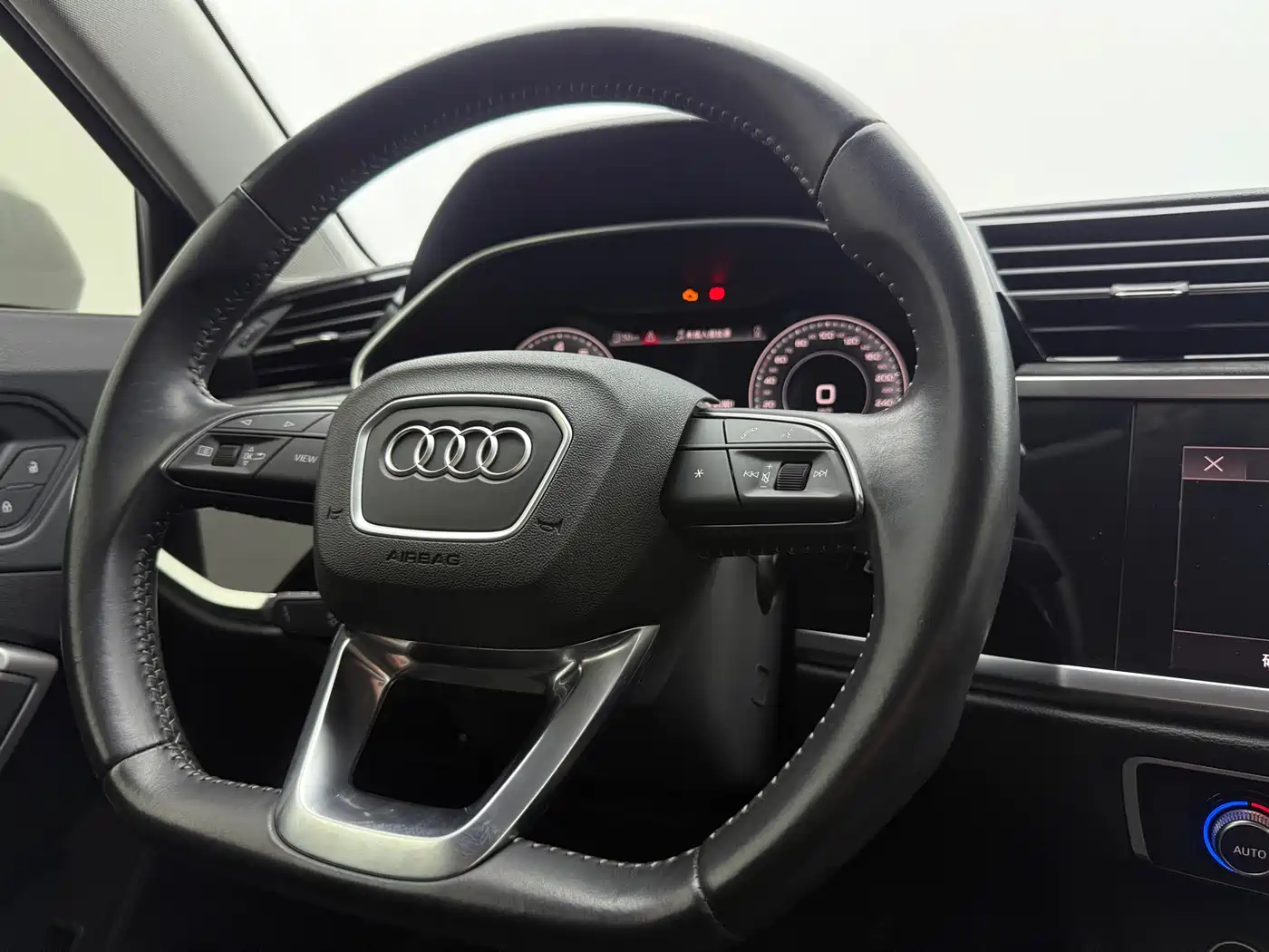 Audi Q3 2022 35 TFSI Fashion Dynamic фото 12