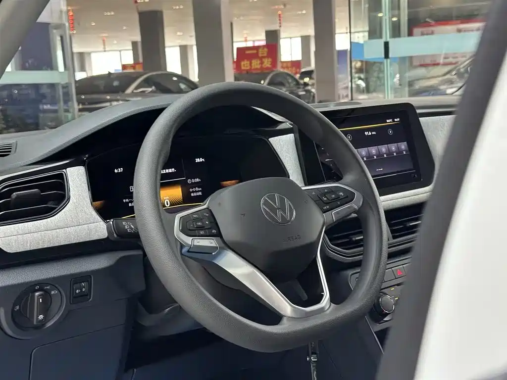 Volkswagen Tharu 2025 Model Rising Star 1.5L Advance Edition фото 17