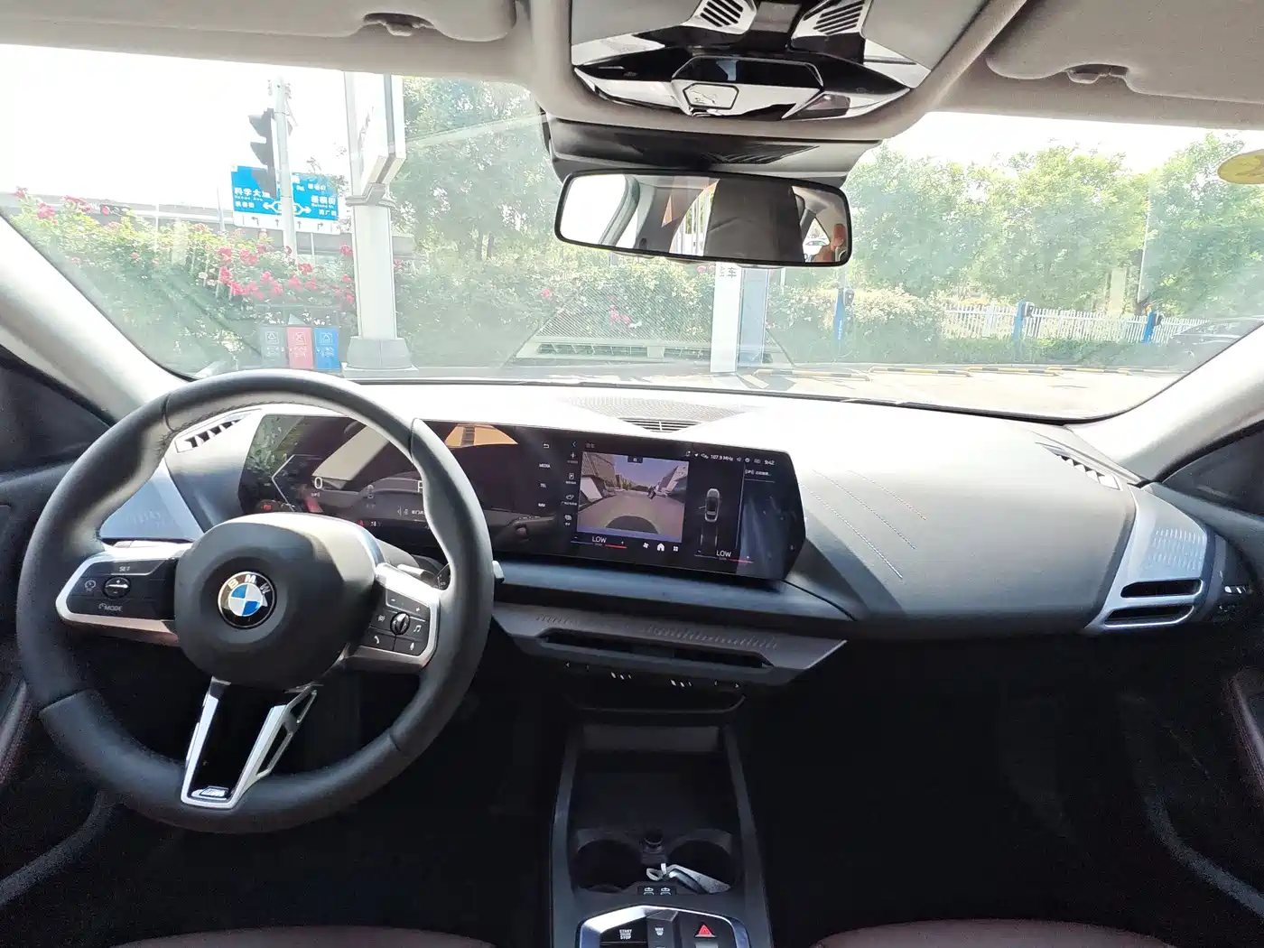 BMW 2 Series 2025 225L M Sport Package фото 13