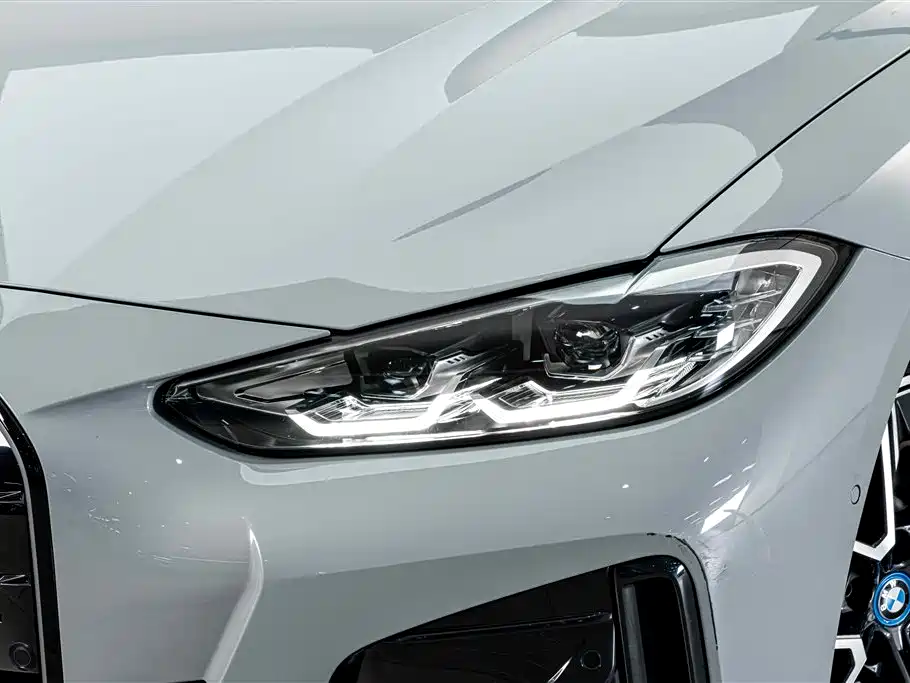 BMW i4 2023 2022 eDrive40