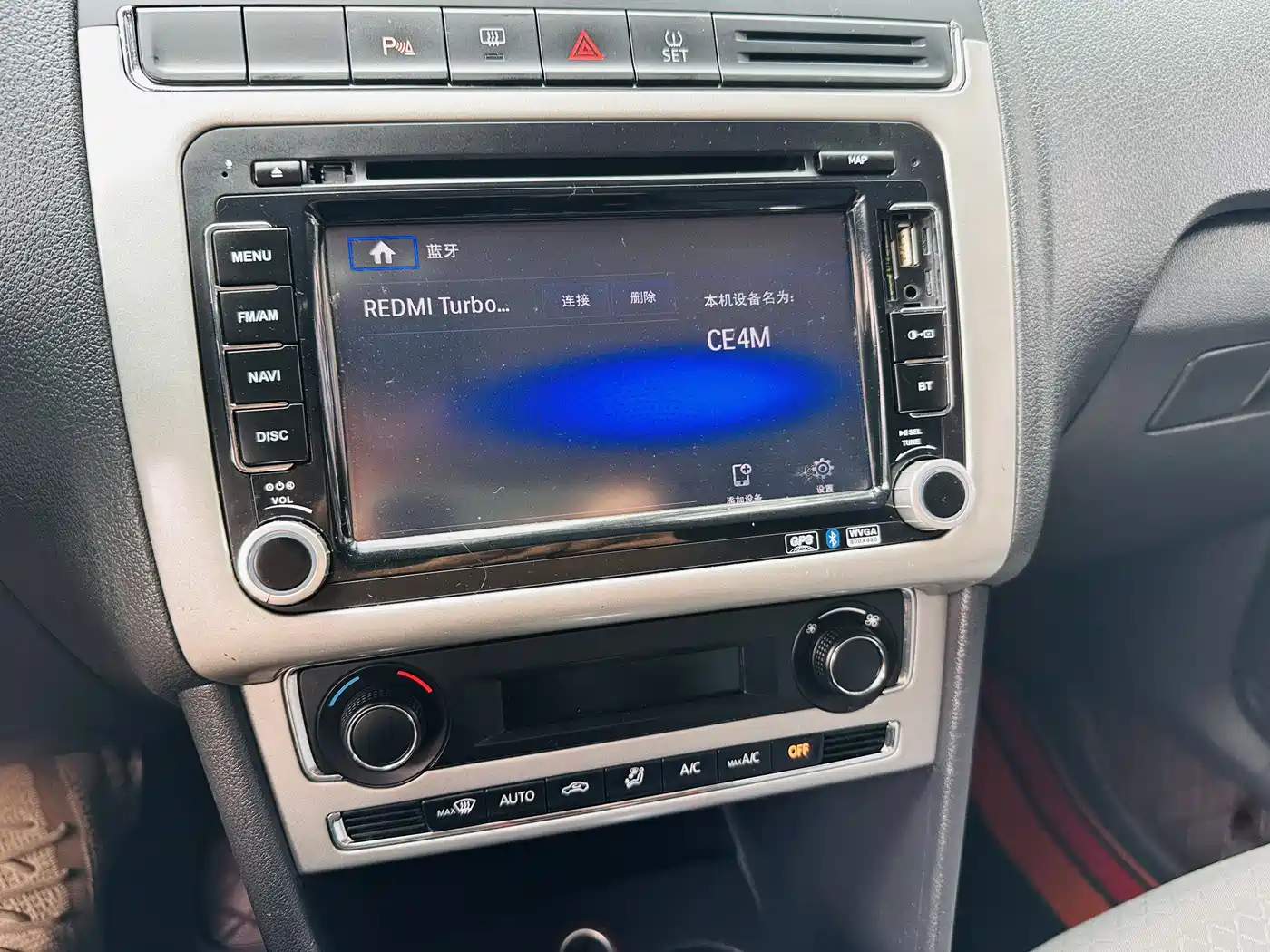 Volkswagen Polo 2014 1.6L Cross Polo Automatic фото 8