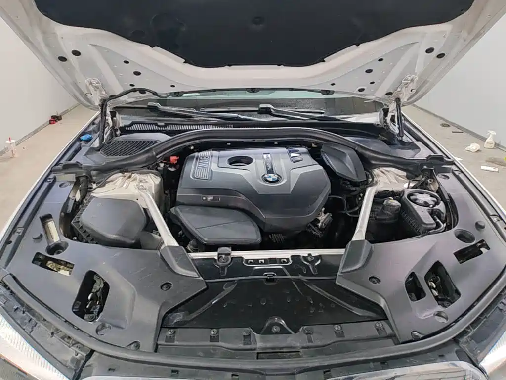Фото 20 - BMW 5 Series