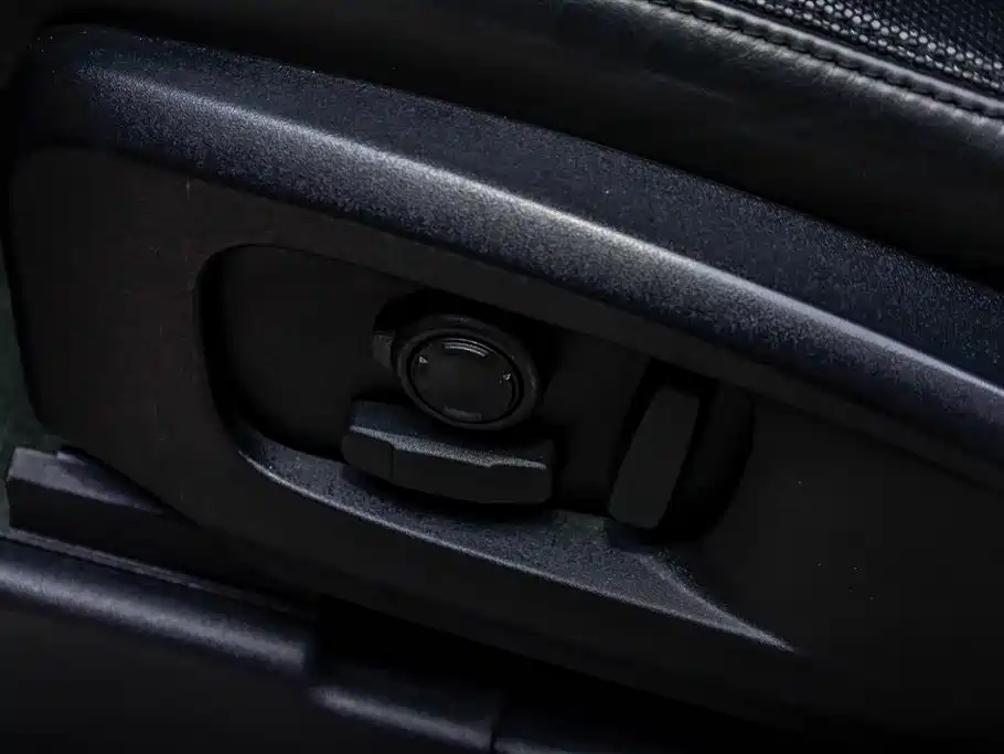 Land Rover Defender 2024 110 3.0T P400 X-DYNAMIC HSE фото 3