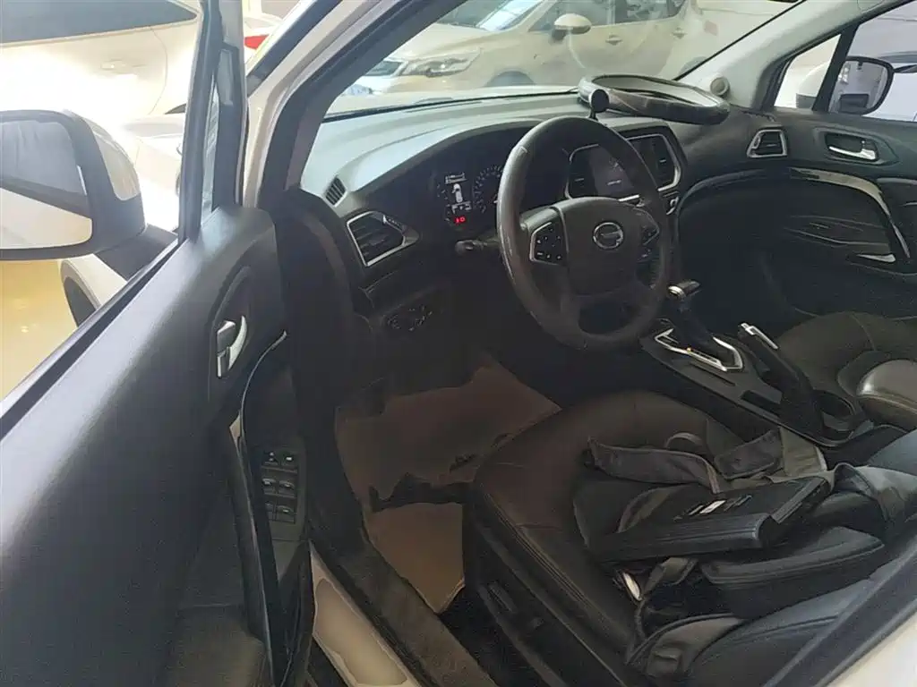 GAC Trumpchi Trumpchi GS4 2015 200T G-DCT Luxury Edition фото 16