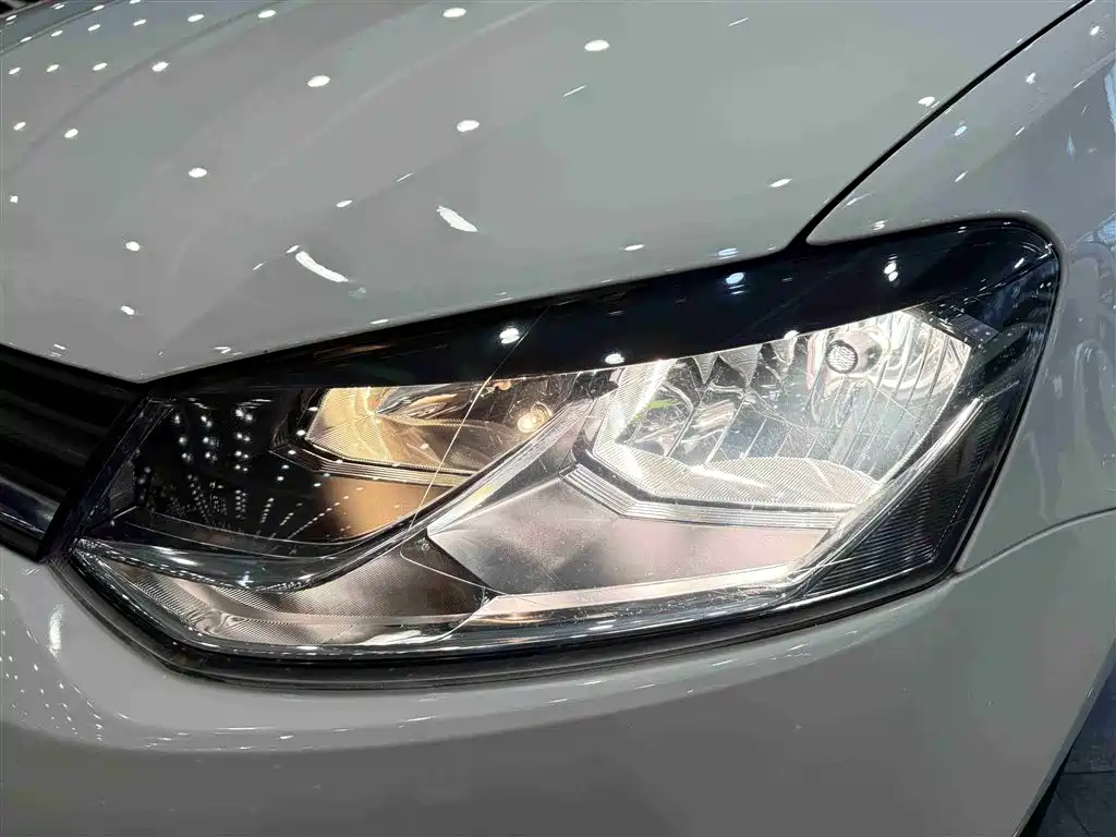 Volkswagen Polo 2018 1.5L Auto Comfort фото 18
