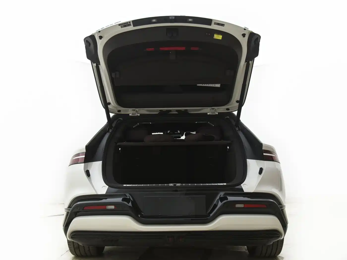 Denza Z9GT 2024 1100 AWD Ultra Edition фото 6