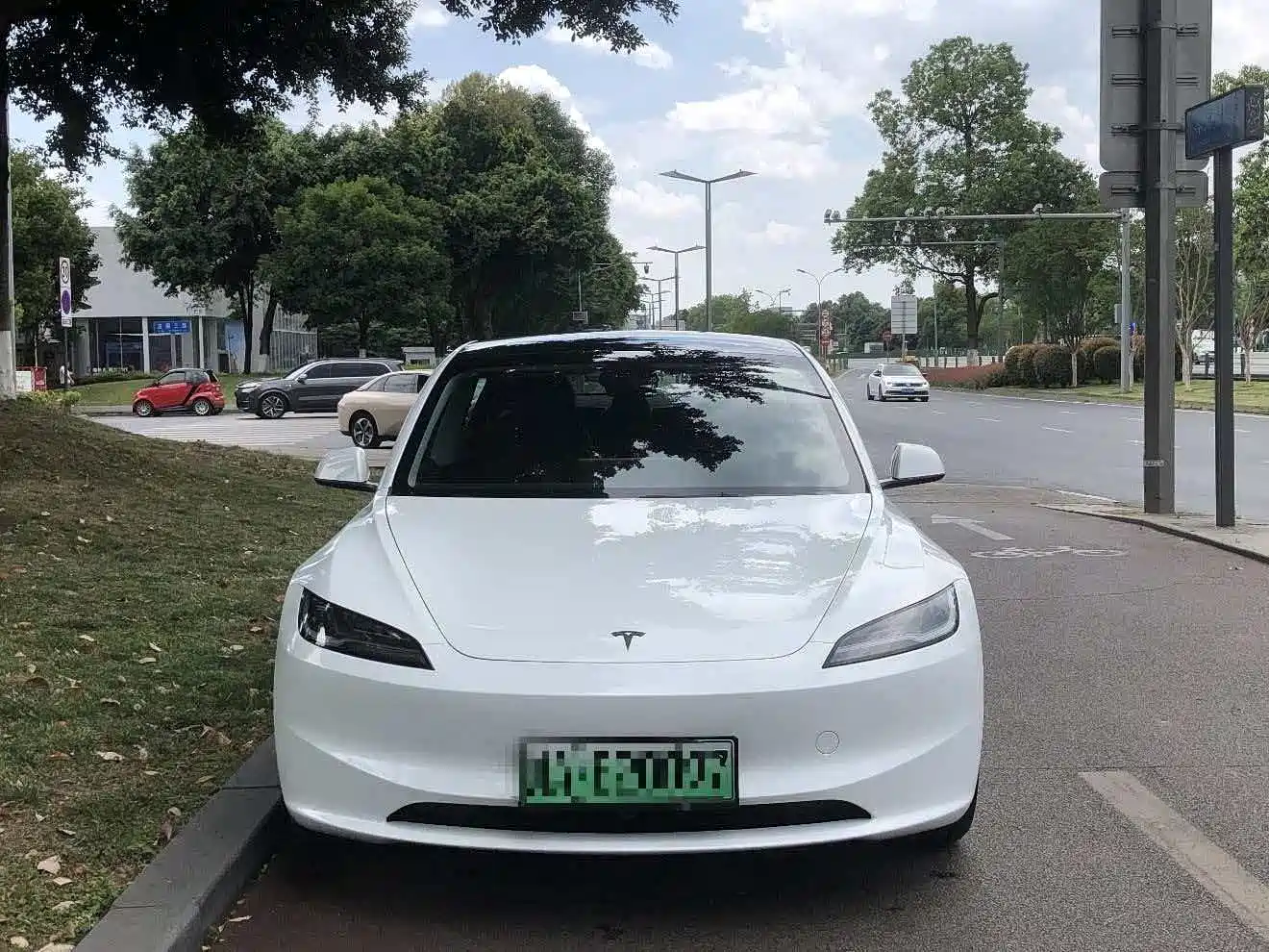 Tesla Model 3 2025 Model Year Facelift Rear-Wheel Drive фото 2