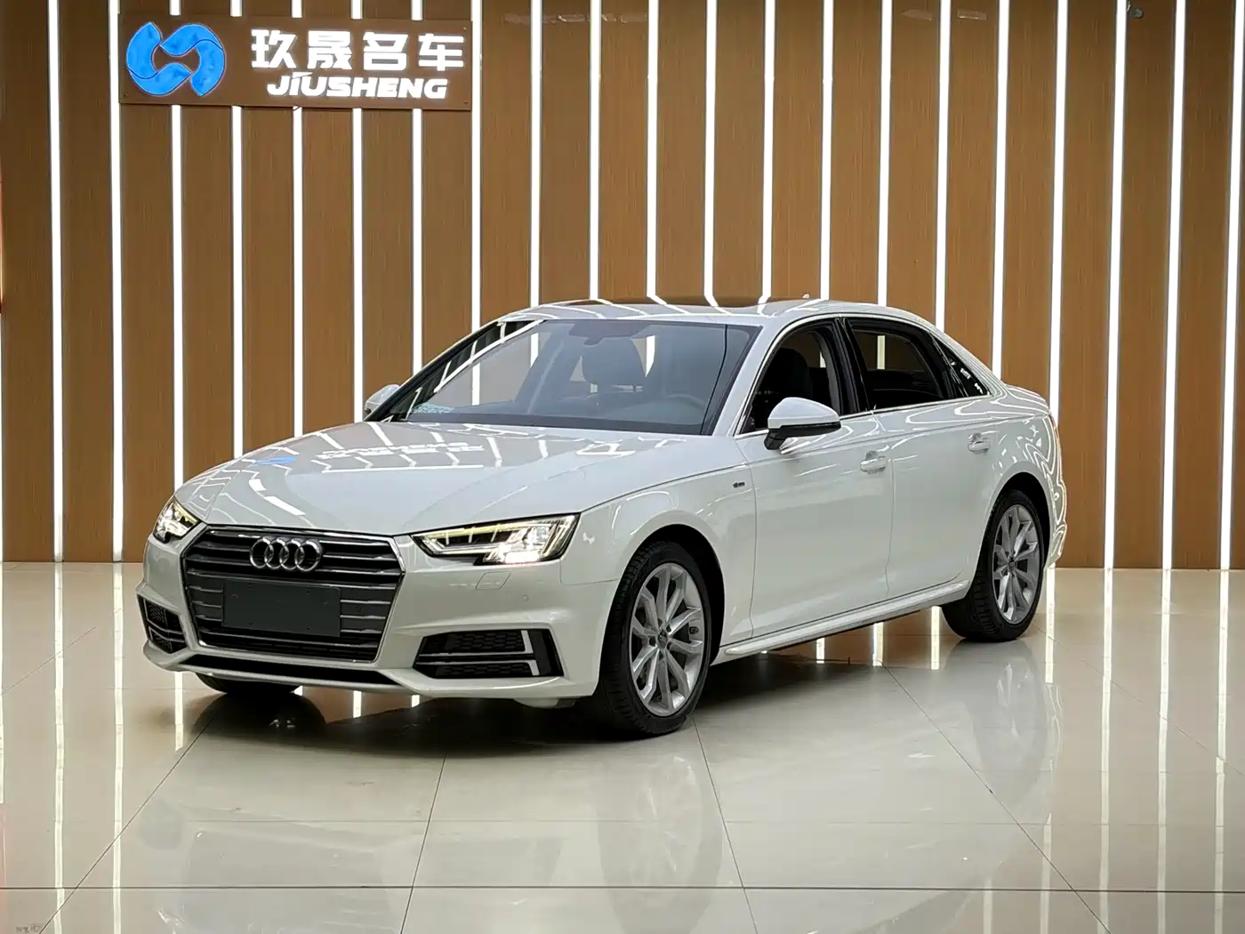 Audi A4L 2018 30th Anniversary 40 TFSI Fashion