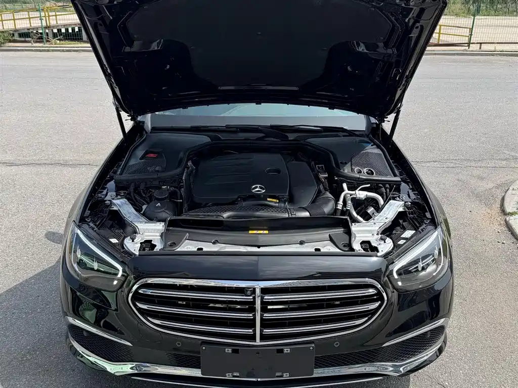 Mercedes-Benz E-Class 2023 E 300 L Fashion фото 7