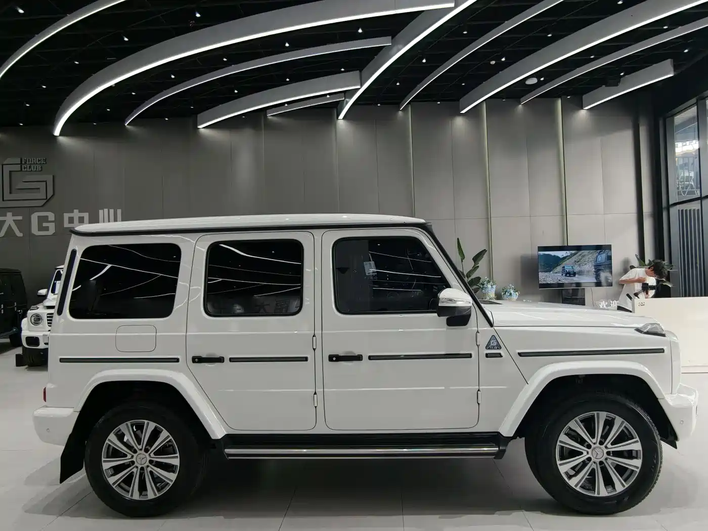 Mercedes-Benz G-Class 2023 G 350 фото 8