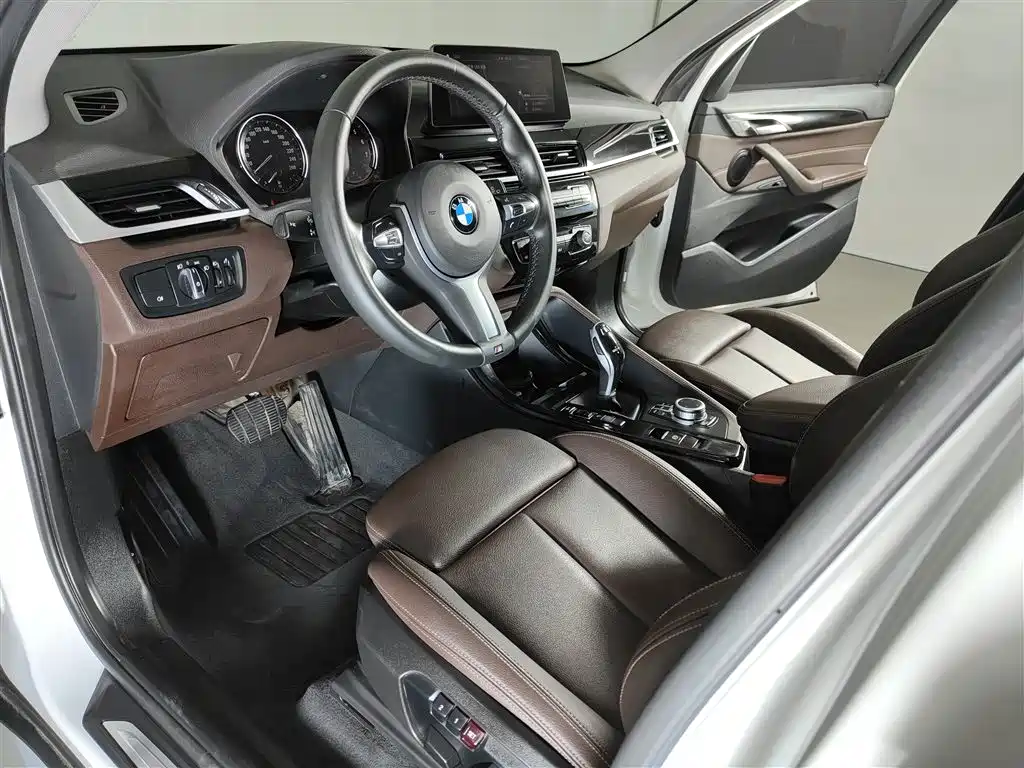 BMW X1 2020 sDrive20Li Premium Edition фото 5