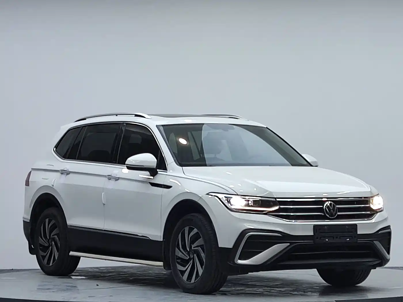 Volkswagen Tiguan L 2023 280TSI 2WD Trend Limited Edition фото 3
