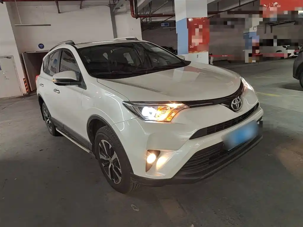 Toyota RAV4 Rongfang 2016 2.0L CVT 2WD Trend (China V) фото 4