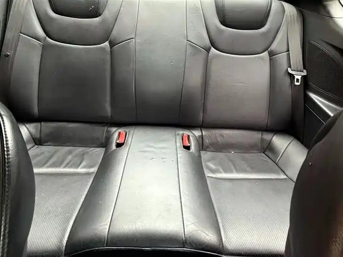 Hyundai Genesis Coupe 2009 Model 2.0T Automatic Luxury Edition фото 8