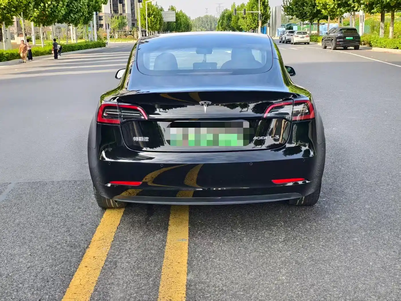 Фото 9 - Tesla Model 3