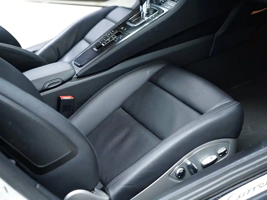 Porsche 911 2012 Carrera S 3.8L фото 37