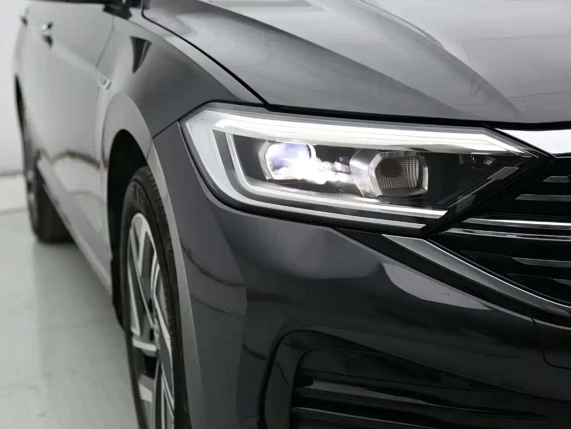 Volkswagen Sagitar 2023 Model Year 280TSI DSG Surpass Edition фото 4