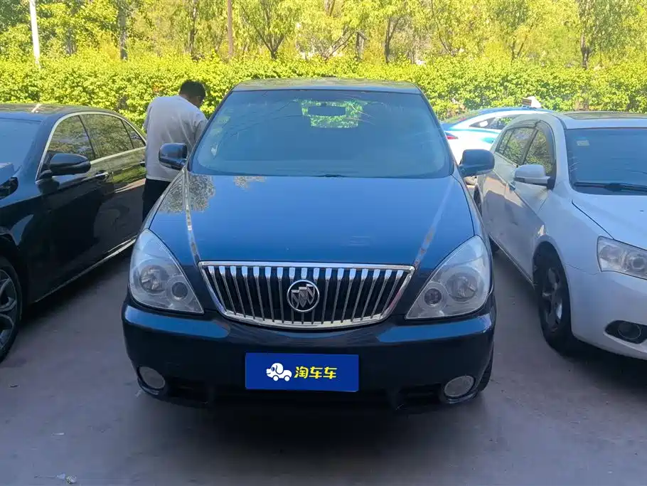 Buick GL8 2014 2.4L Classic Edition фото 2