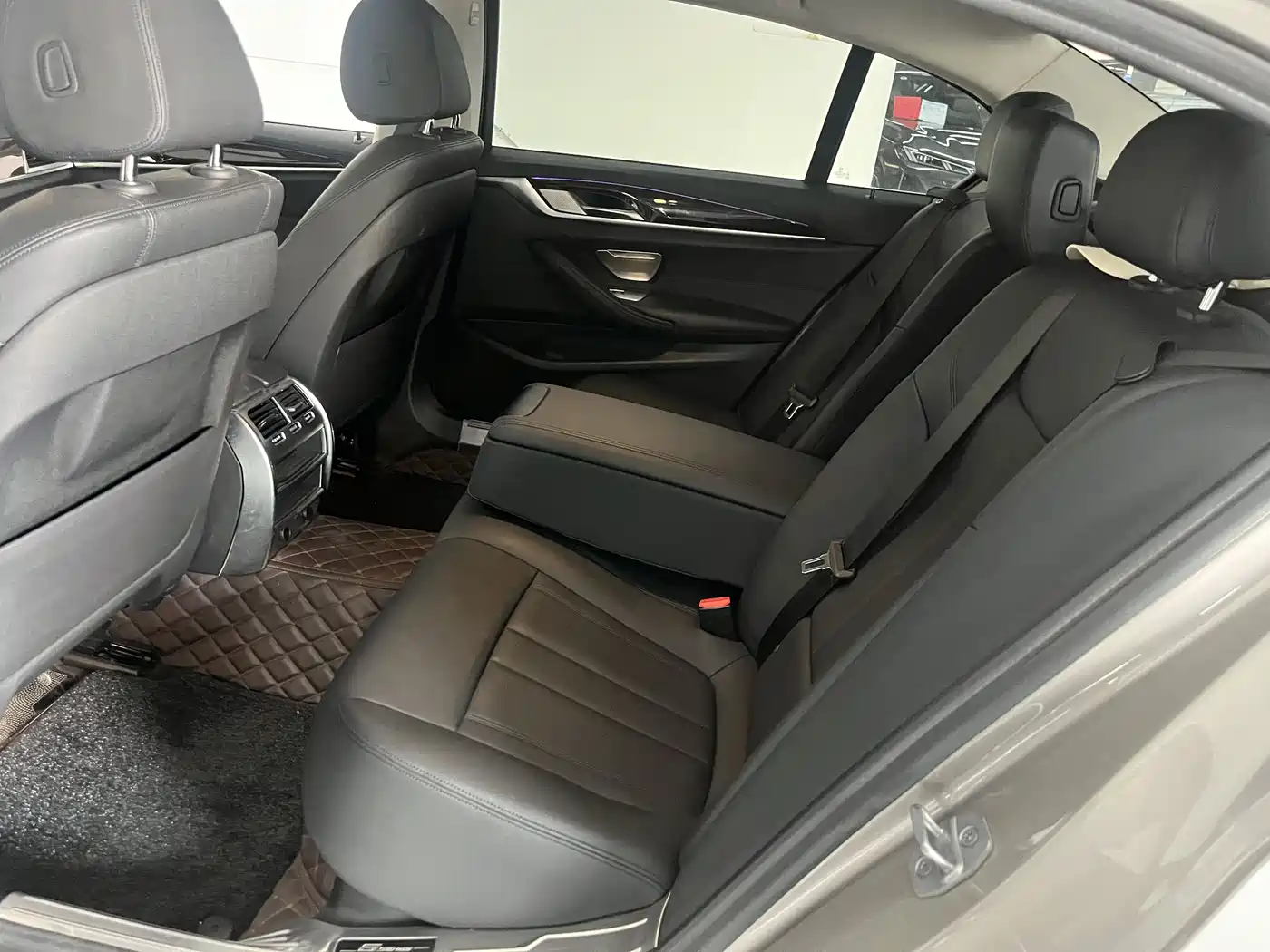 BMW 5 Series 2018 525Li Luxury Package фото 7