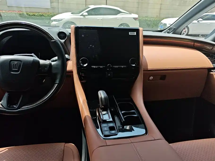 Toyota Vellfire 2024 Crown Hybrid 2.5L Premium Edition фото 16