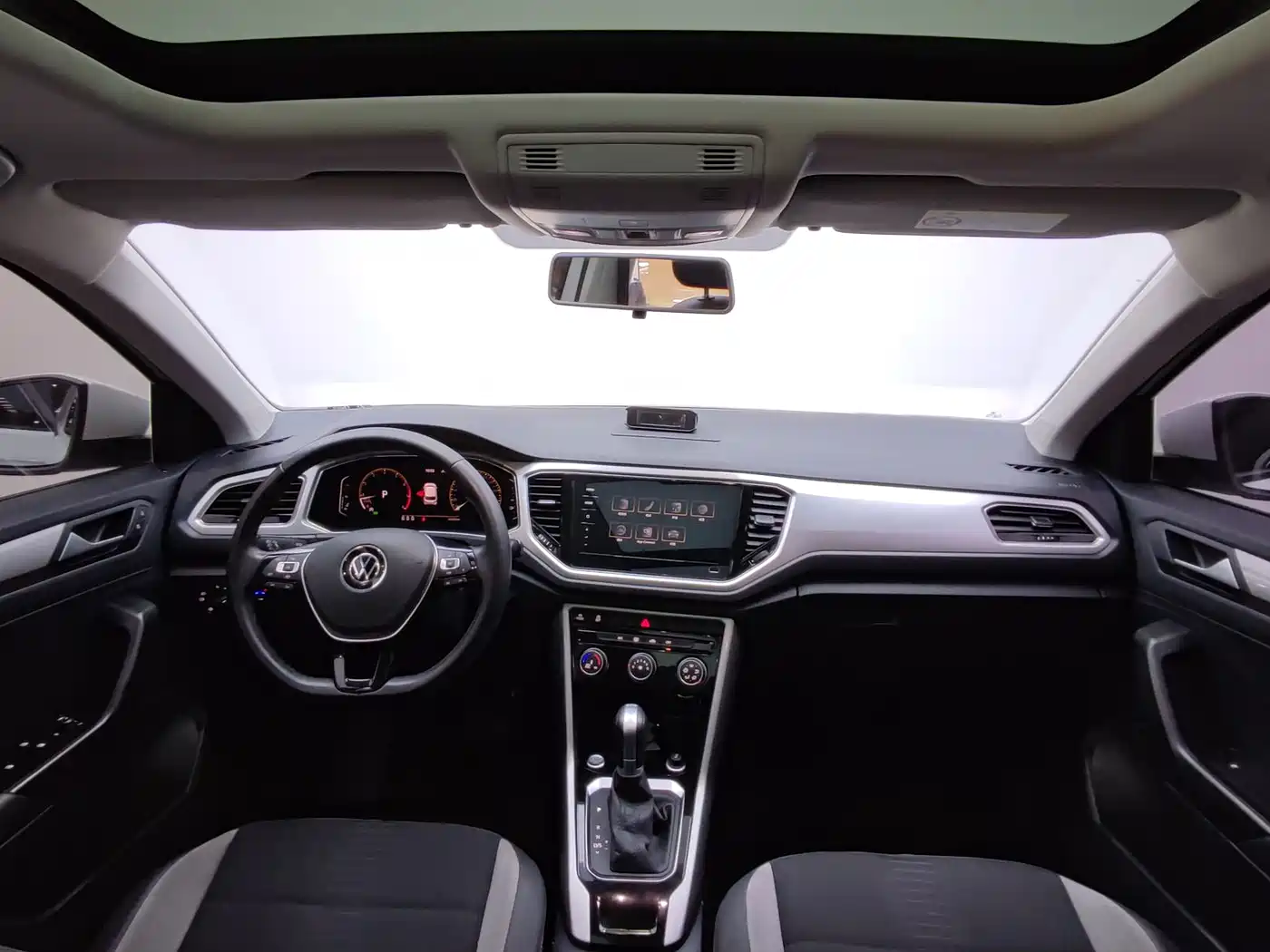 Volkswagen T-ROC 2022 280TSI DSG 2WD Elite PLUS фото 15
