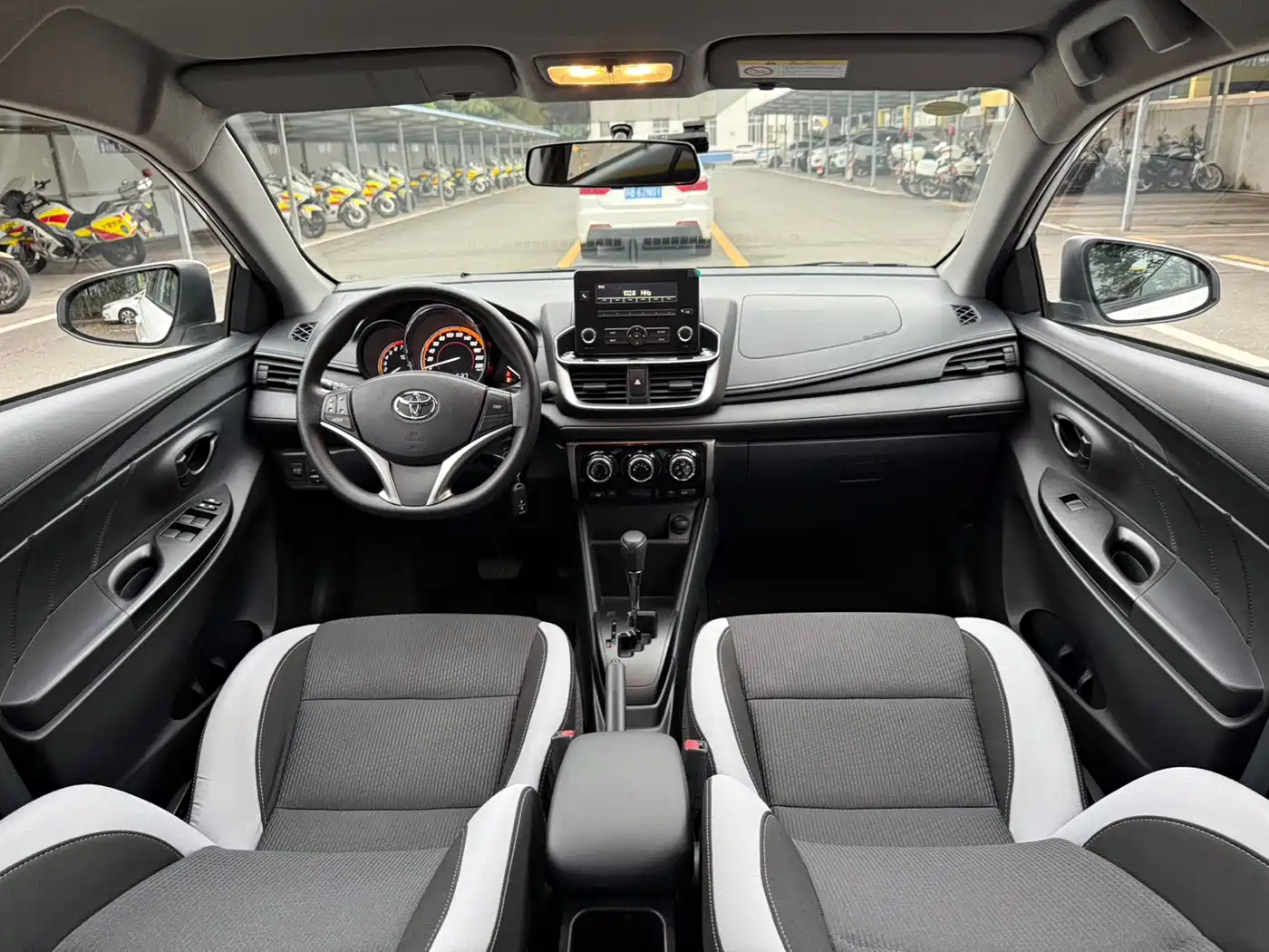 Toyota YARiS L Zhi Xuan 2022 Zhi Xuan X 1.5L CVT Leading PLUS Edition фото 11