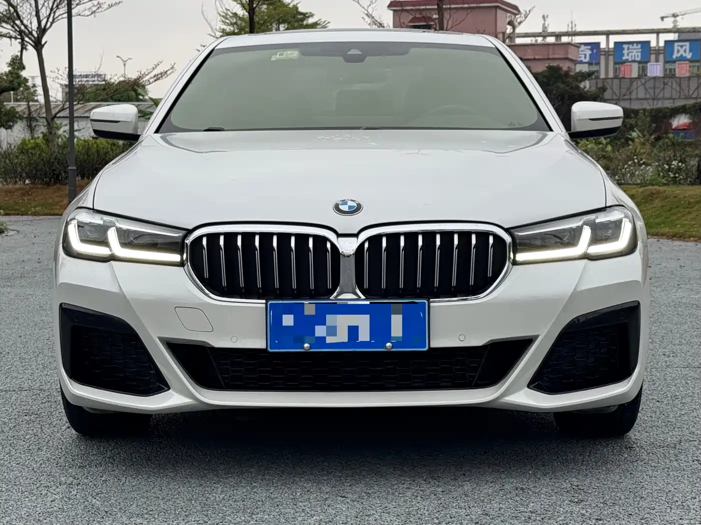 BMW 5 Series 2022 Facelift 530Li Leading M Sport Package фото 2