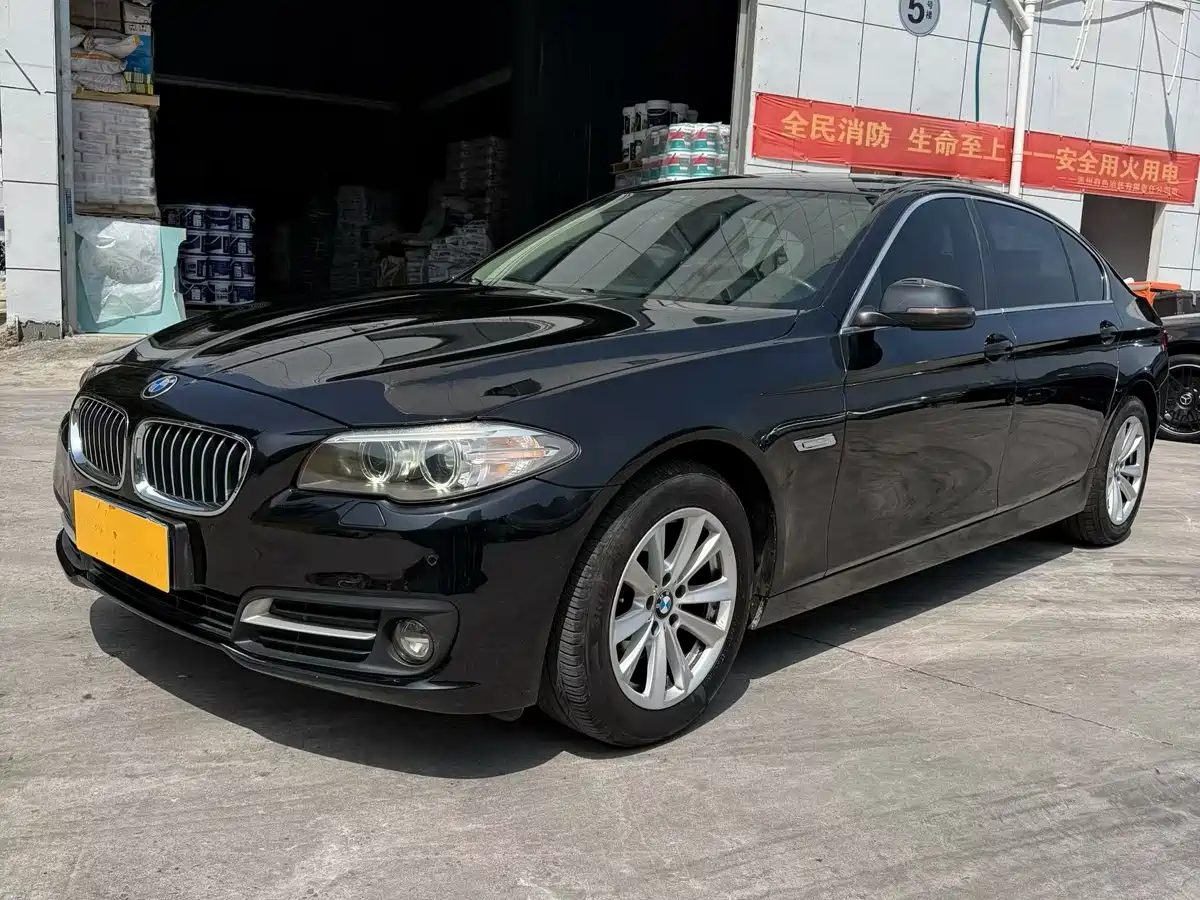 BMW 5 Series 2017 520Li Classic Edition