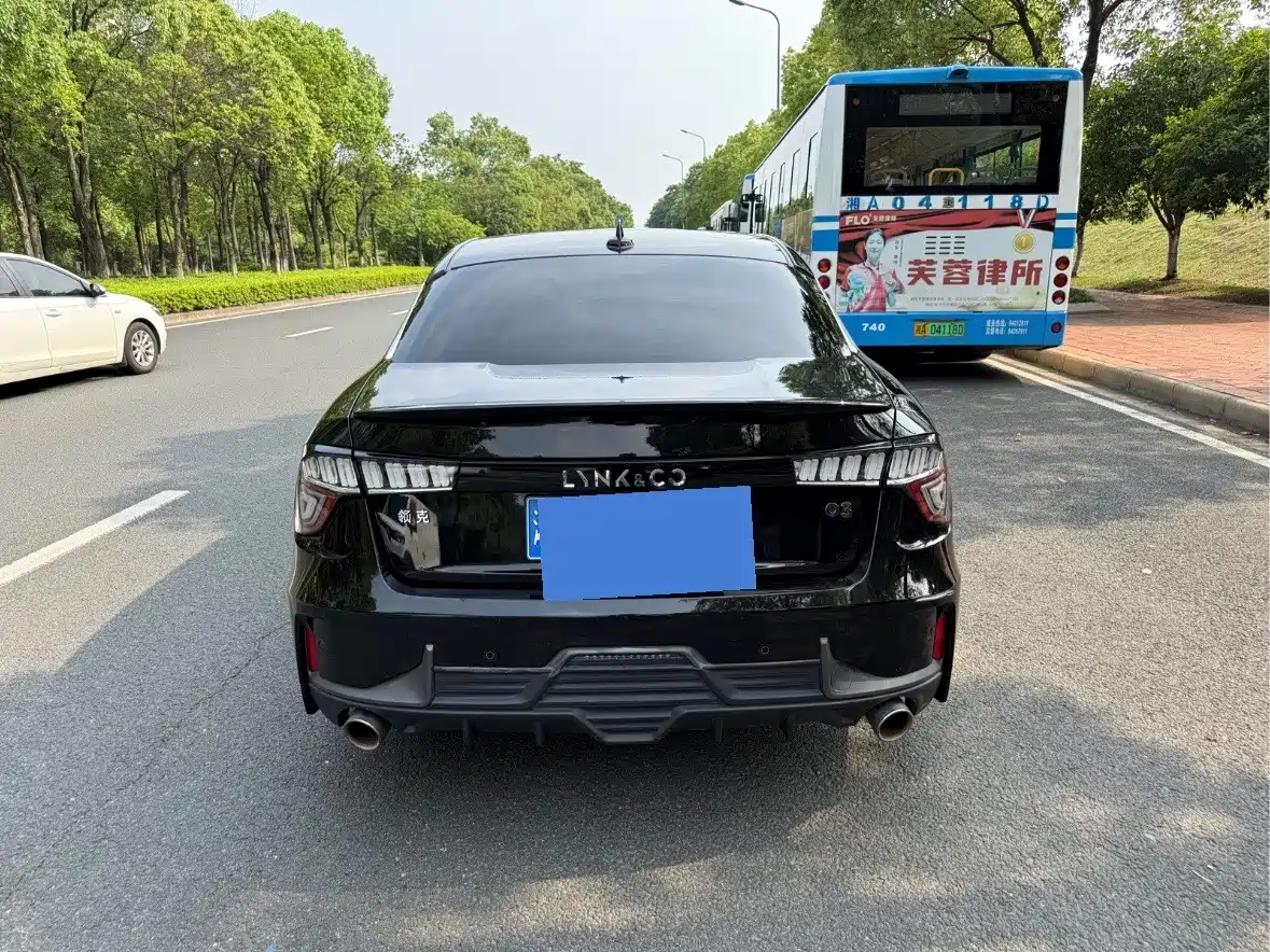 Lynk & Co 03 2018 1.5TD DCT Power Pro Version China V фото 5