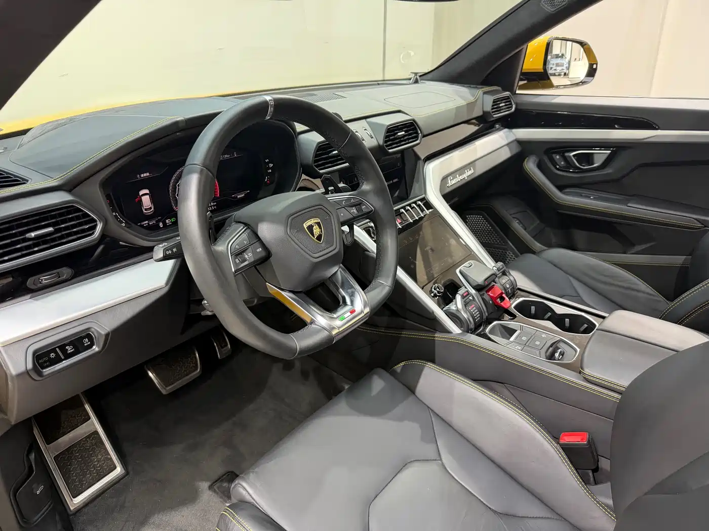 Lamborghini Urus 2018 4.0T V8 фото 7